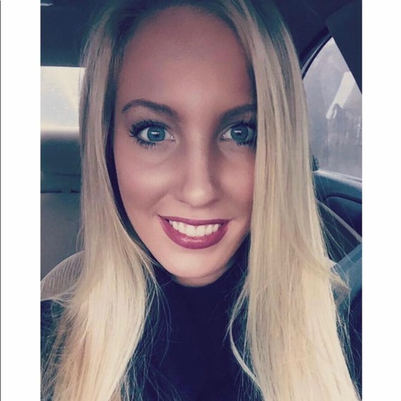 Meet your Posher, Lindsey - Picture 1 of 1